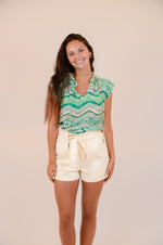 Cream Shorts with No Zipper