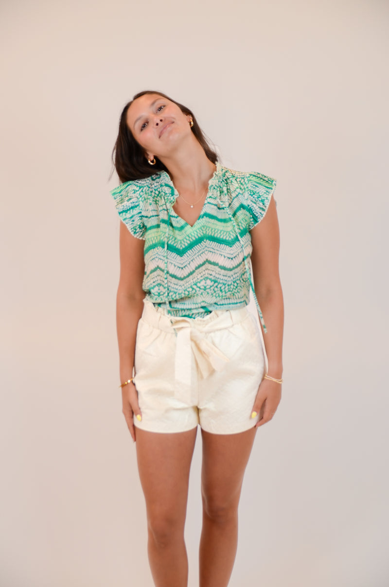 Cream Shorts with No Zipper