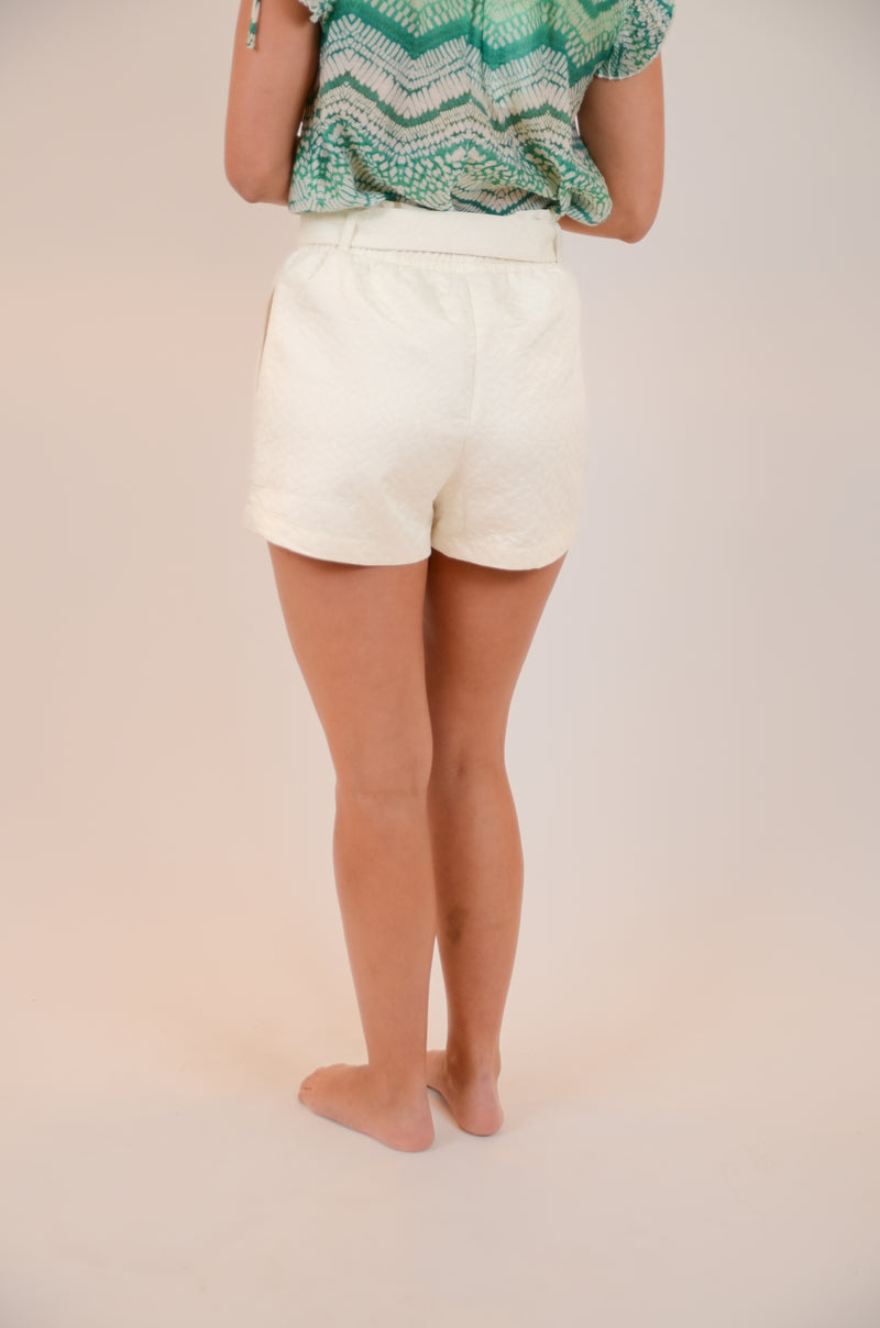 Cream Shorts with No Zipper